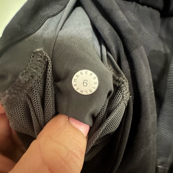 Lululemon On The Fly Pant - Picture 4 of 7